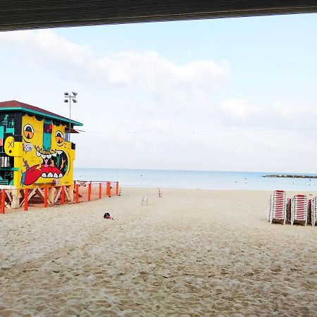 1000Nights Sea-Hut Appartement Tel Aviv Buitenkant foto