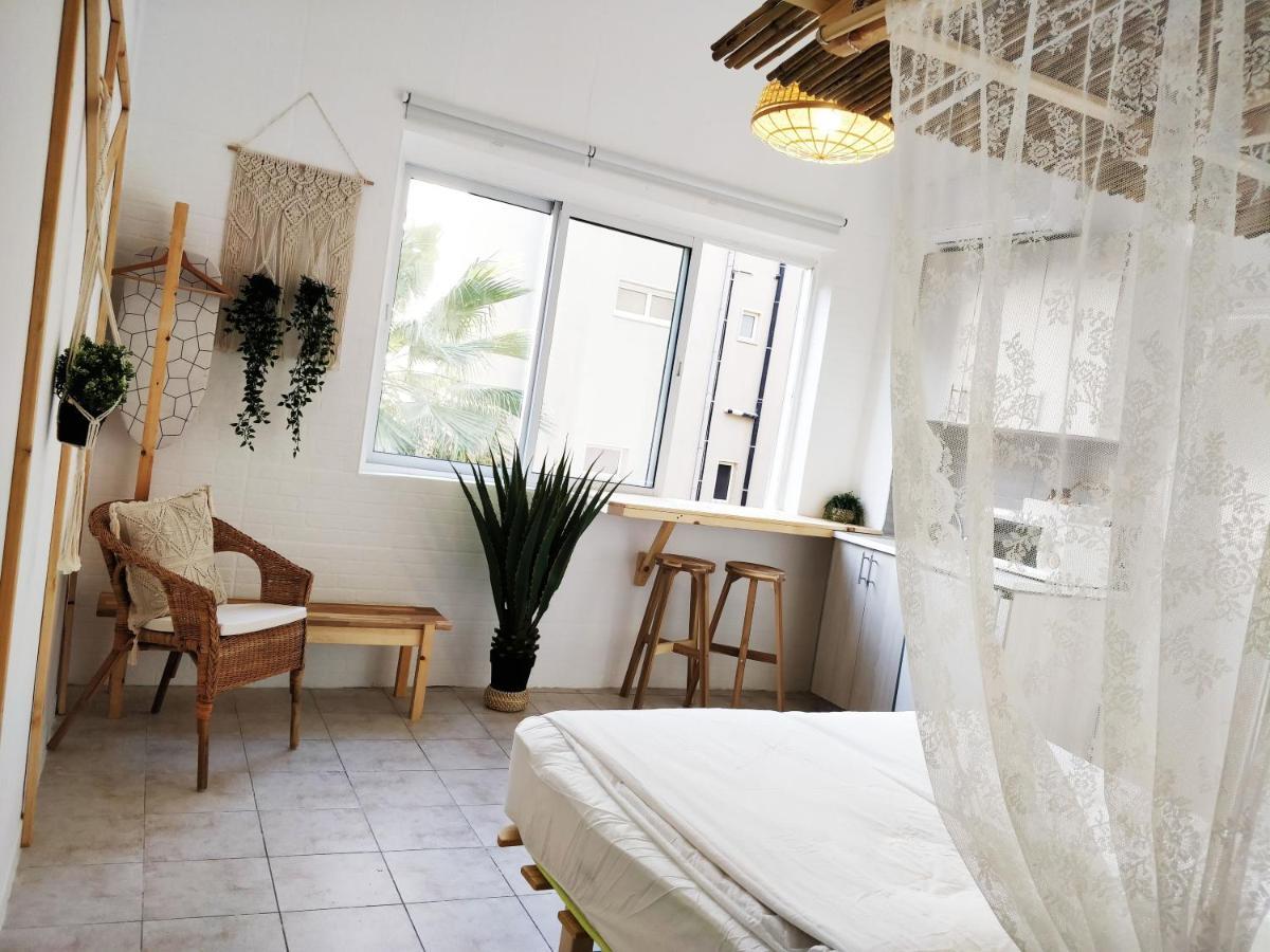 1000Nights Sea-Hut Appartement Tel Aviv Buitenkant foto