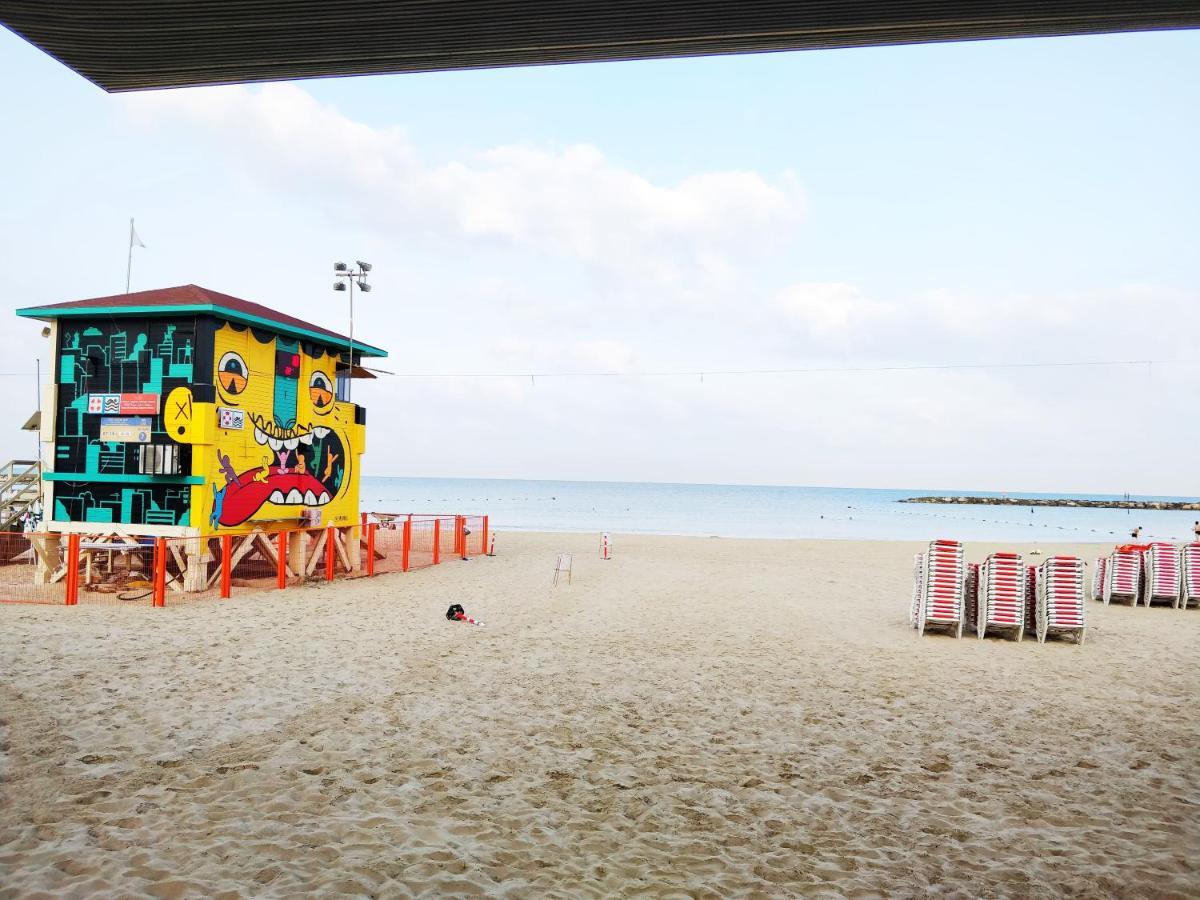 1000Nights Sea-Hut Appartement Tel Aviv Buitenkant foto